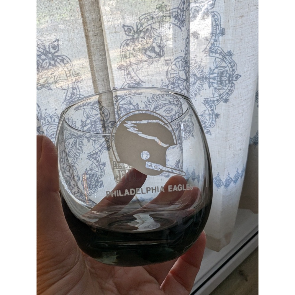 New York Eagles Helmet NFL Smokey Vintage Football Drink Glass - Picture 5 of 5